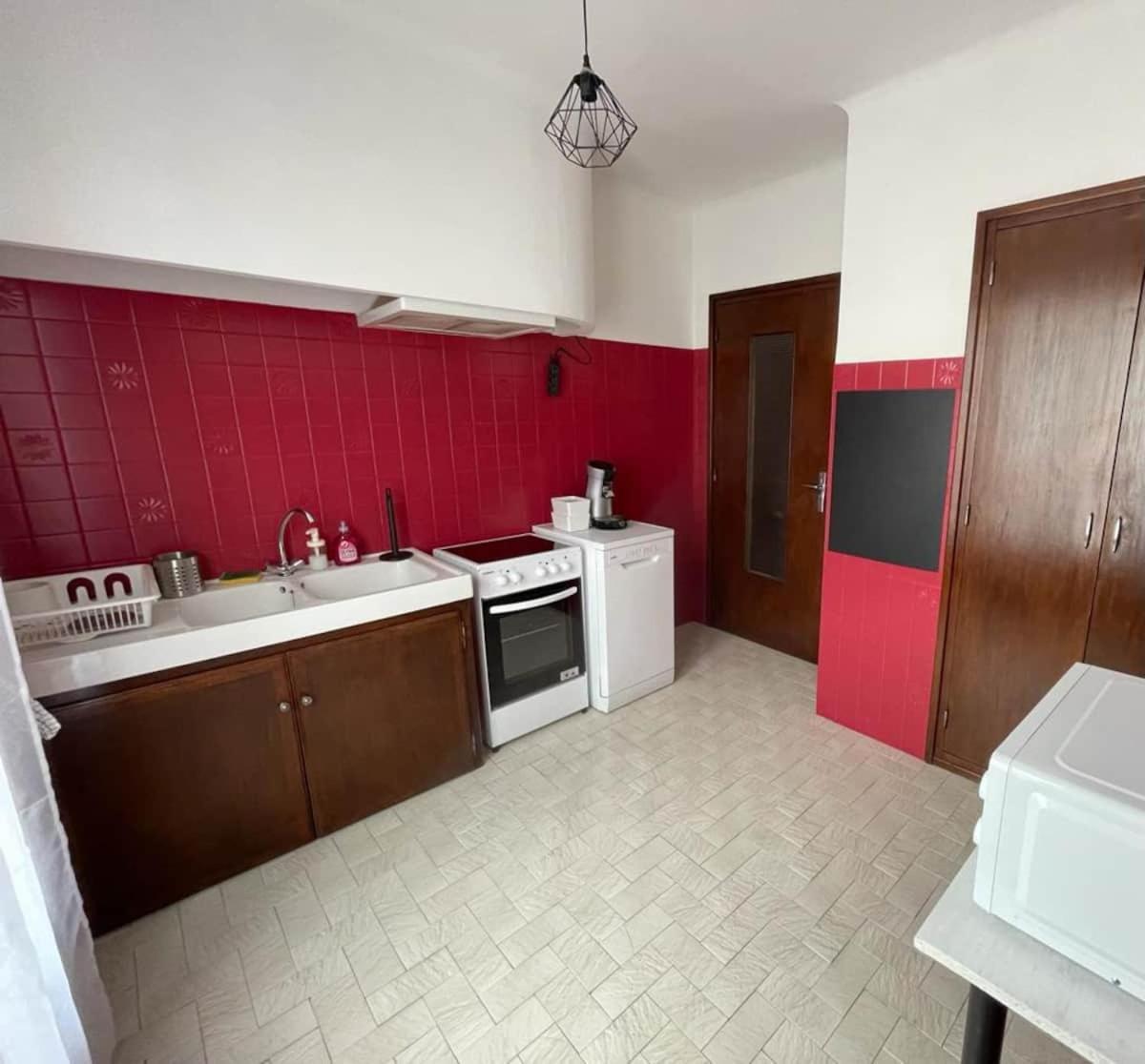 Lg Rite Appartement Avec Jardin Prades  Rom bilde